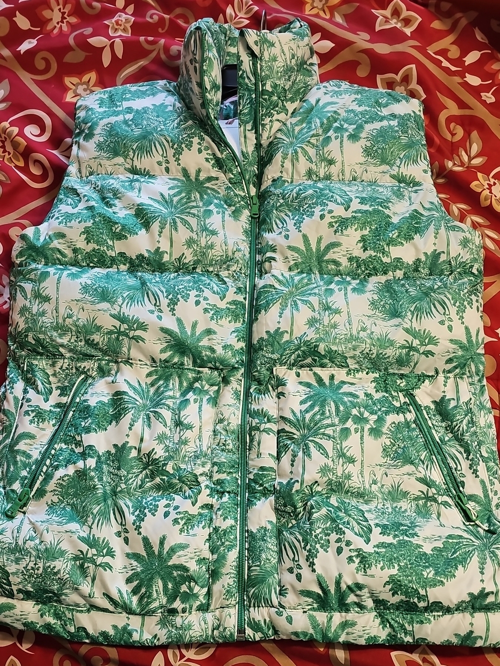 Vineyard Vines Green & White Tropical Print Puffer Vest (WA)